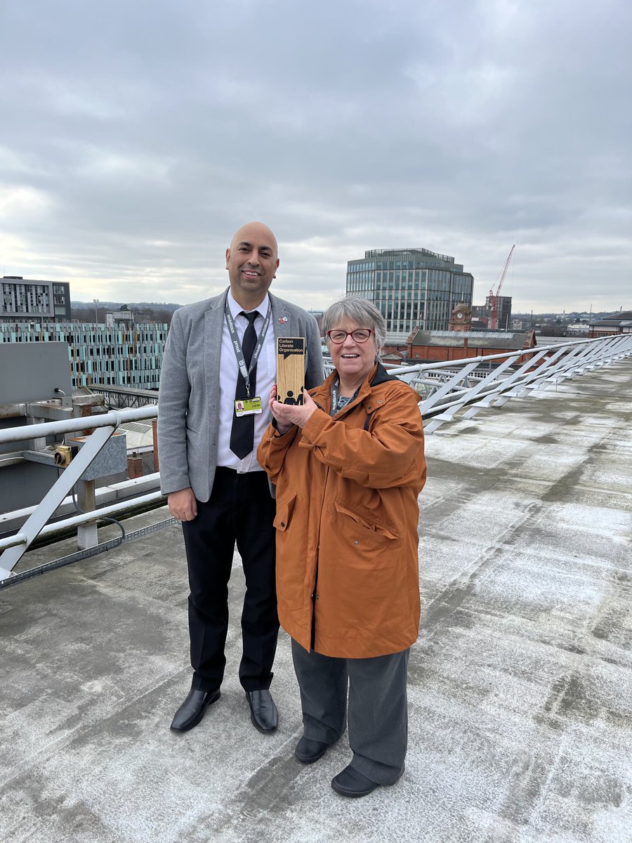 With my colleague ⁦@Khan4Wollaton⁩ celebrating our #CarbonLiterate Bronze Award for ⁦@MyNottingham⁩ ⁦@CN2028⁩