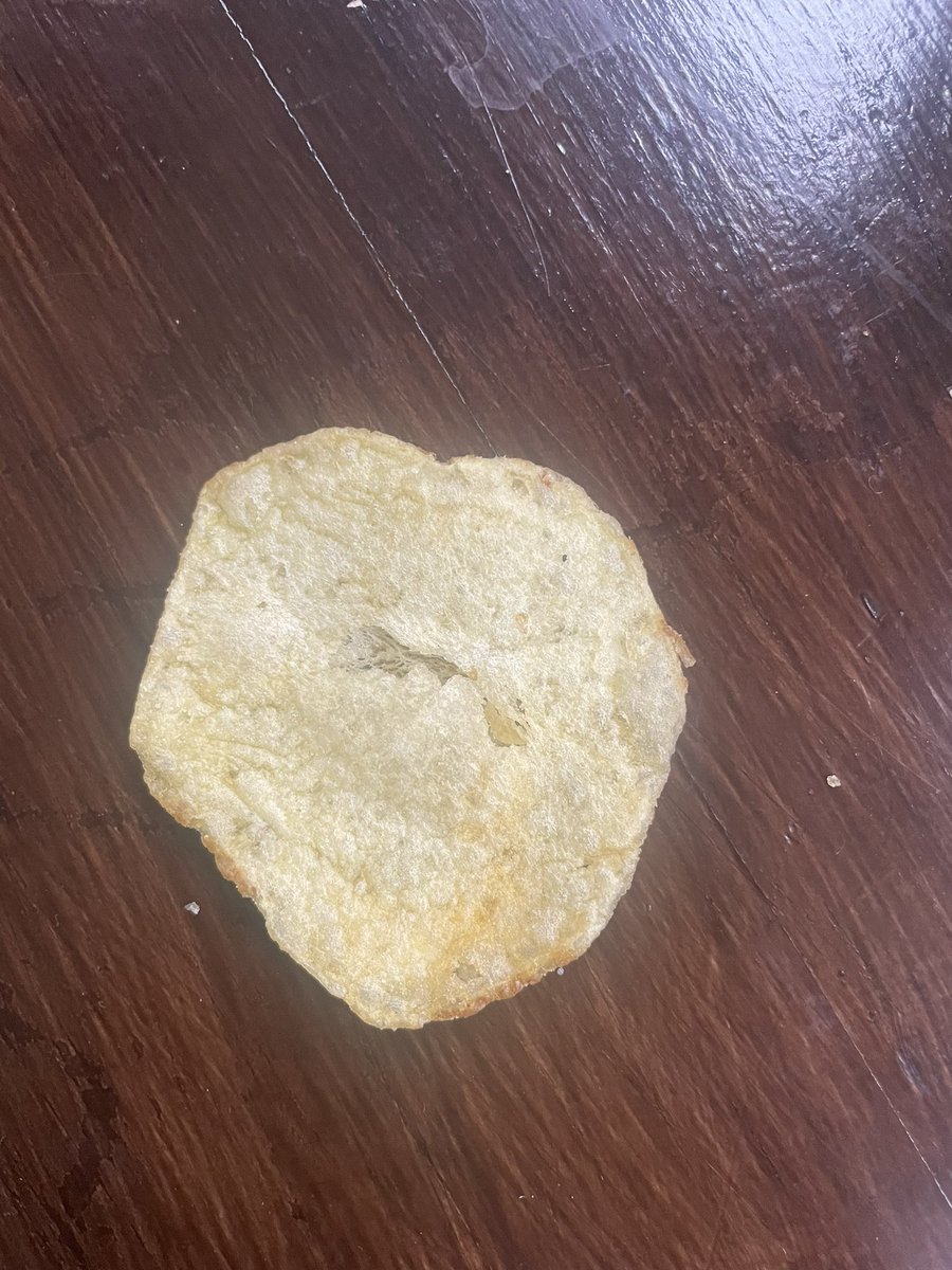 BlogbusterArun's tweet image. My little girl found heart shaped crisps on the Walkers bag of crisps!