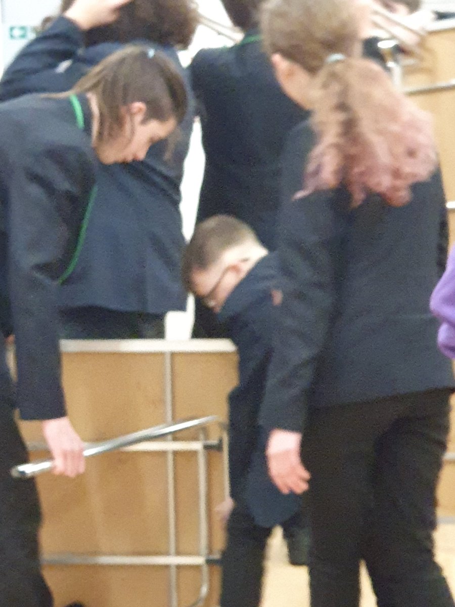 LACELenzAc's tweet photo. It was great for Columba 1400 group to be the next group at our  #intergenerationalsinging with @LenzieOld #Comeandsing dementia friendly group this afternoon. Gaining new skills and living by their values whilst working on #BronzeYAA @YouthScotland Everyone had a great time https://t.co/uvc0XU8tjg