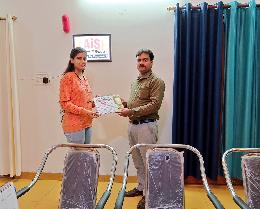 Kaishclasses's tweet photo. #Congratulations "Khushi"
to
Certified in #DCA
#DCACertificateDistribution #kaish #lucknow #digitalindia https://t.co/n6OxwqnAok