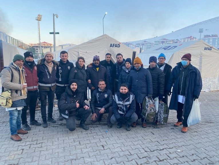 Port3Network___'s tweet photo. Brigada Henry Reeves🇨🇺  en  #Turkía🇹🇷 y en #Siria🇸🇾
📌 28 hombres y 4 mujeres.
📌20 especialistas y 11 licenciados
📌Prestaron servicios en #Pakistán 🇵🇰 y #México🇲🇽 tras los terremotos
📌Contra el ébola en la #RepúblicadeGuinea🇬🇳  y Liberia🇱🇷
📌Contra la #COVID19 en varios países https://t.co/3N0xA5z4Jb