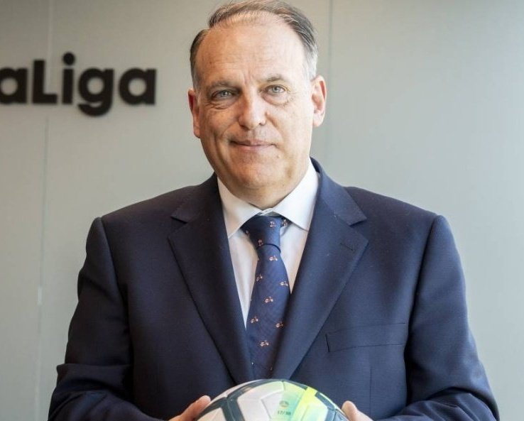 Encuestando's tweet image. Guerra en LaLiga
📊 ¿De que lado estás?

🔃 JOAN LAPORTA
♥️ JAVIER TEBAS