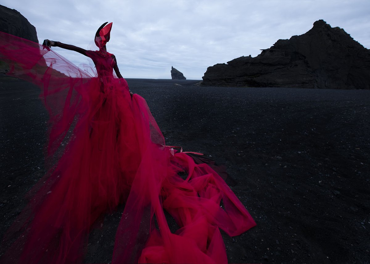 Ms_Amber_Gray's tweet photo. Iceland!
Brought to you by the color #Red https://t.co/KCvZOyT6ND
