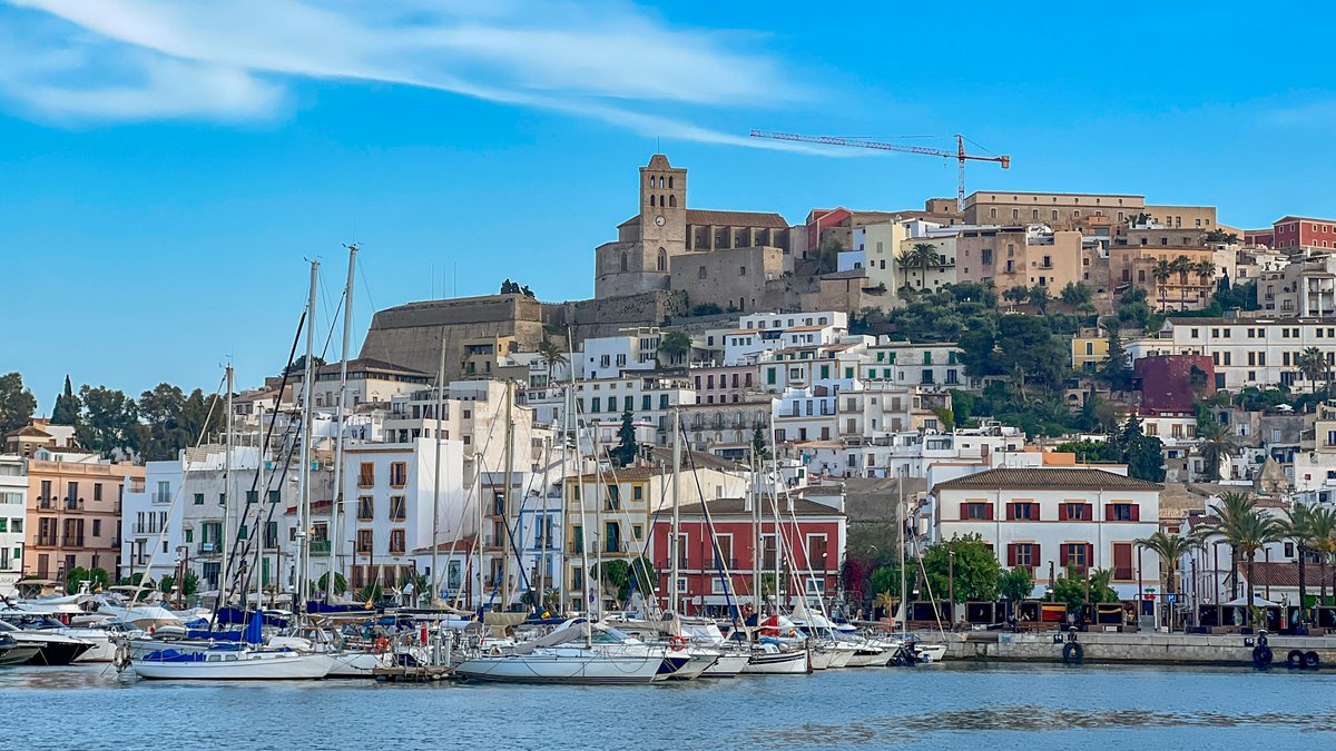 hiibizaofficial's tweet photo. IBIZA CALLING. Who's answering? #Ibiza #Ibiza2023 #Spain https://t.co/oIyb7cUpwo
