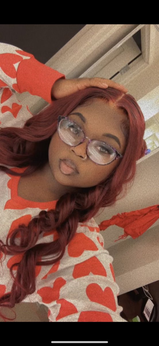 _iHeartNiya's tweet photo. Talkin bout he like red bitches , but fell in love with this skin tone 👅 https://t.co/fu3OtCgoux