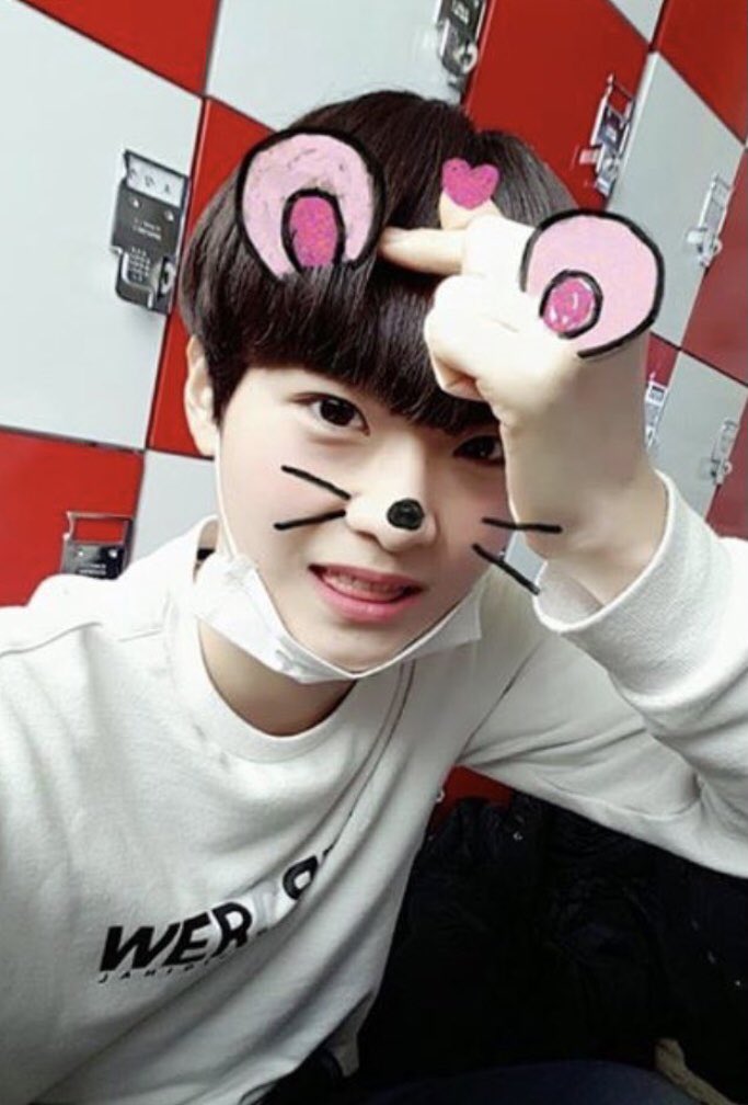 Dear825_'s tweet photo. 동글동글 찹쌀떡 일자앞머리중딩 넘소중하다... https://t.co/Dvv0vHy85A