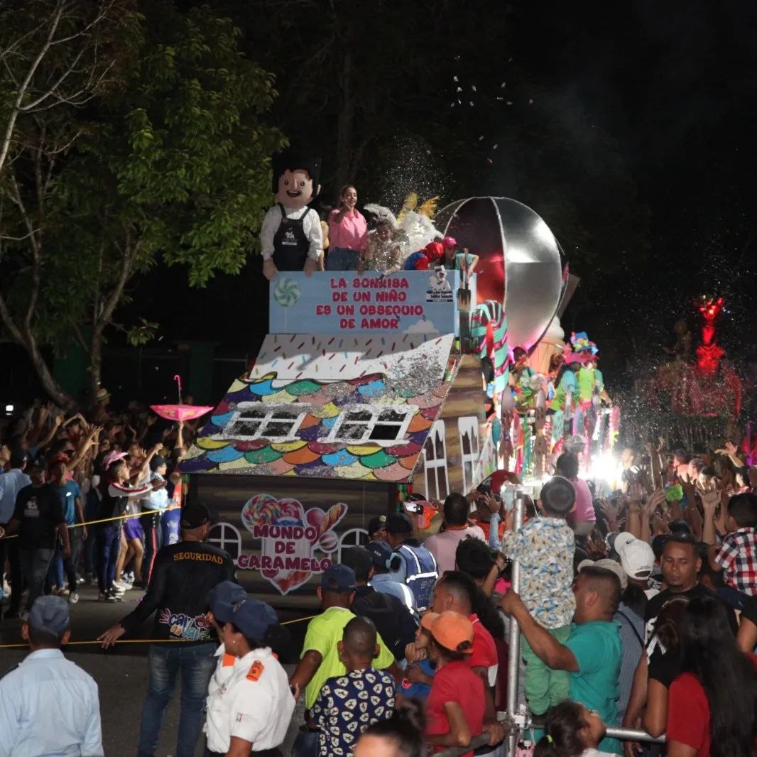 gobmonagasve's tweet photo. #EnFotos | La Fundación Regional El Niño Simón Monagas, junto a otras instituciones y empresas privadas, hicieron gala de la creatividad en el primer día de desfiles de carrozas y comparsas del Carnaval de Maturín 2023.

#VzlaViveElCarnaval #Maturin #Monagas @NicolasMaduro https://t.co/kY13h08XKt