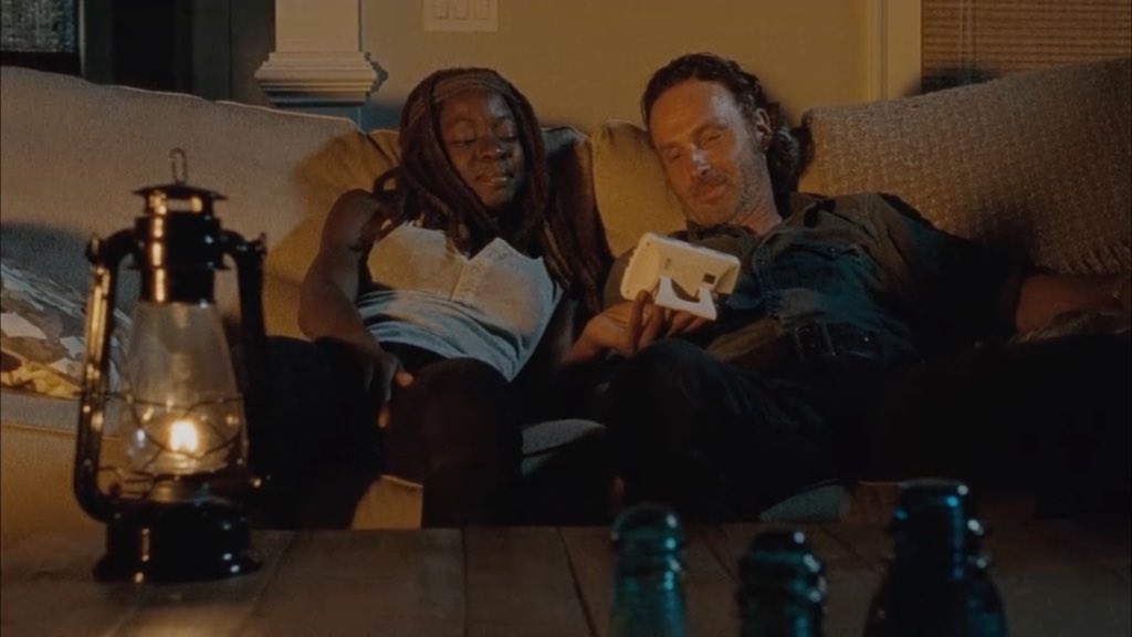 ricksprickk's tweet photo. happy 7 year anniversary to the best the TWD episode EVER !! https://t.co/2WX8jcei9X