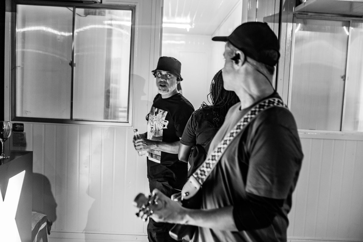 _| |_| |\| | X 11 tweet media