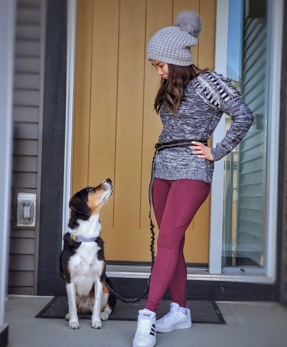 every OOTD dog walk is always perfect with a hands-free leash!