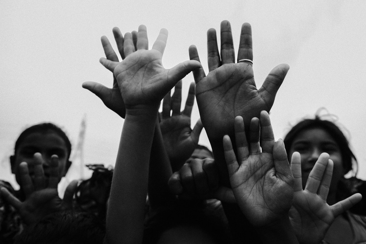 TomasDerner's tweet photo. "Just published my latest photo essay from #Bangladesh! Join me on a journey to the rice drying paddies and vibrant batik-making village, where I explore the lives of the hardworking people and their families. #Photojournalism #PeopleAndCulture"  @gruen Told with @exposure https://t.co/yZOfJSlEBy