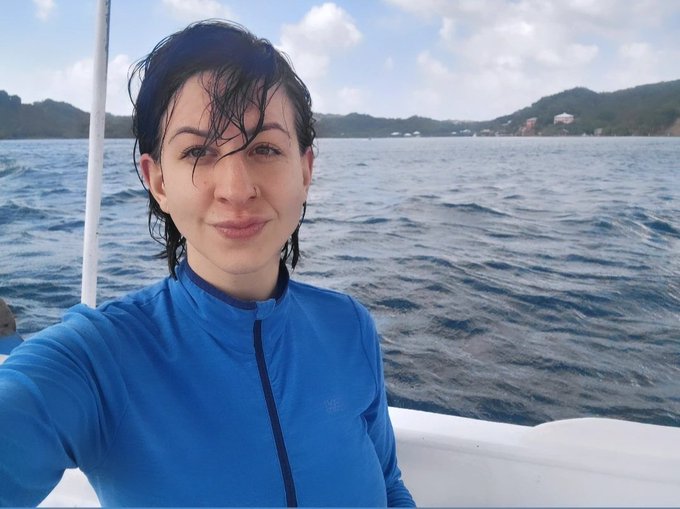 BRB, busy snorkeling in Honduras 🇭🇳 https://t.co/VWUwUSm64J