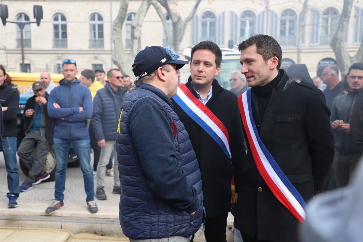YoannGillet30's tweet photo. J’étais ce matin et ce midi, avec mon suppléant le Maire de Beaucaire @jsanchez_rn, devant la préfecture du Gard pour apporter mon soutien aux agriculteurs mobilisés pour exprimer leur colère.

Ils méritent notre considération. Le gouvernement doit arrêter de les mépriser. https://t.co/l4ZknmFaQX
