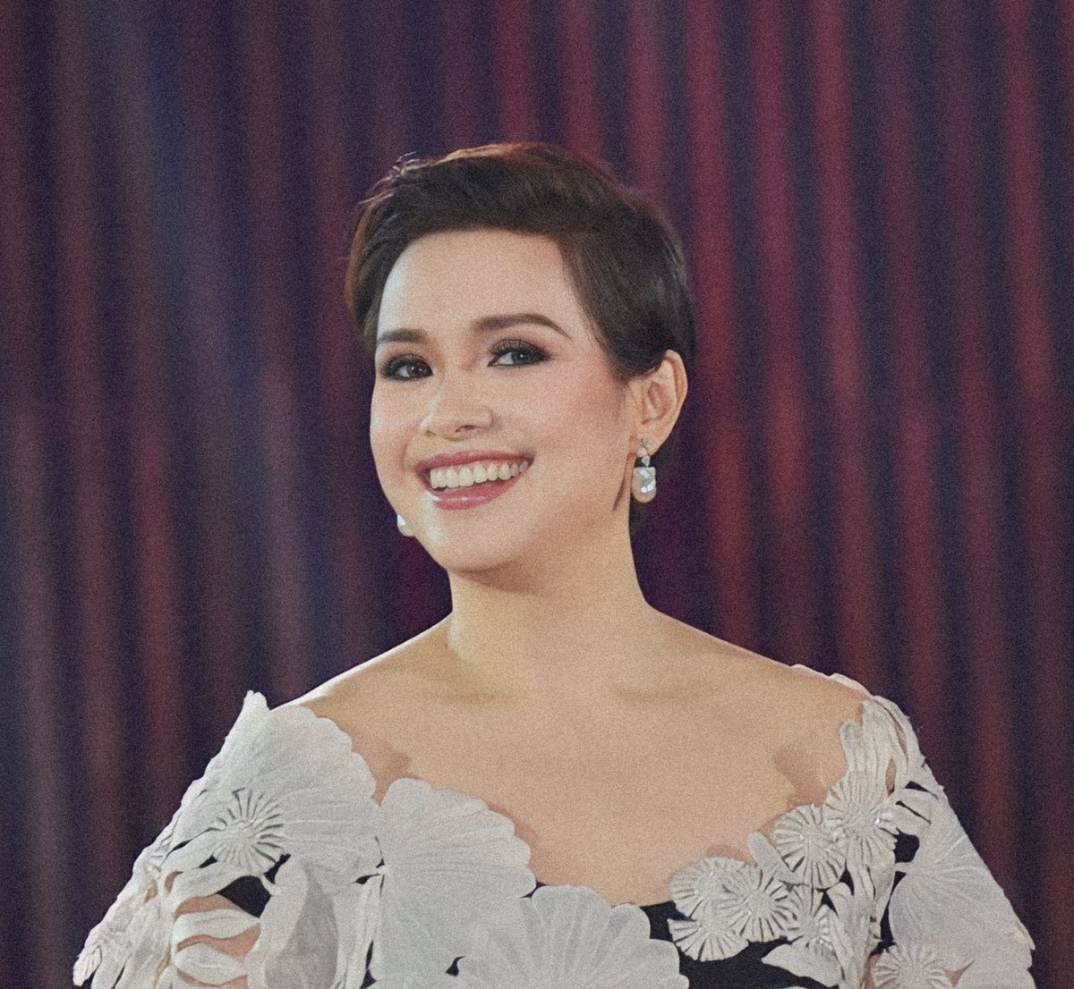 The clock struck midnight. 🕛 It’s finally 2.22.23! Happiest birthday, @MsLeaSalonga! 🫶🏻

Let the ceLEAbration continue, and don’t forget to look at the pink side of things. 💗

HAPPY LEA DAY | #sLEAyingAt52