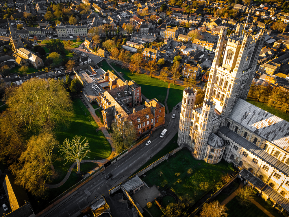 GeospatialC's tweet photo. Spatial data and modelling can help local authorities decide how to optimise their land.

We spoke to Richard Kay from @EastCambs about how data and software can support local land use planning and the associated challenges.

Find out more: 👇
https://t.co/5vTSVWeTcj https://t.co/Zqt8aGsDhl
