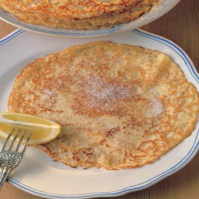 DeliaOnline's tweet photo. Need to rustle up Pancakes this evening? Delia shows you how with her tried and trusted Basic Pancakes recipe: https://t.co/1BSwoW8vNb #PancakeDay #howtomakepancakes #pancakerecipe #Delia #ShroveTuesday #competition https://t.co/VrdZ795XI9