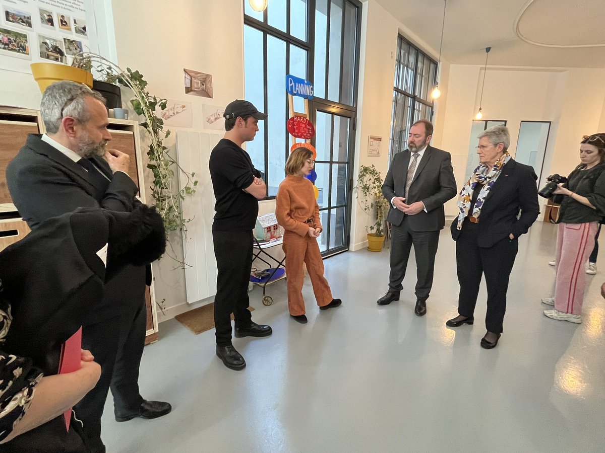 ♦️Le ministre <a href="/FrcsBraun/">François Braun</a> fera un point sur les avancées de la feuille de route et des assises #santé mentale et #psychiatrie lors d’un déplacement à Lyon le 3 mars, au côté du délégué ministériel <a href="/FrankBellivier/">Frank Bellivier</a> (photo en déplacement ce jour à la Maison perchée à Paris)