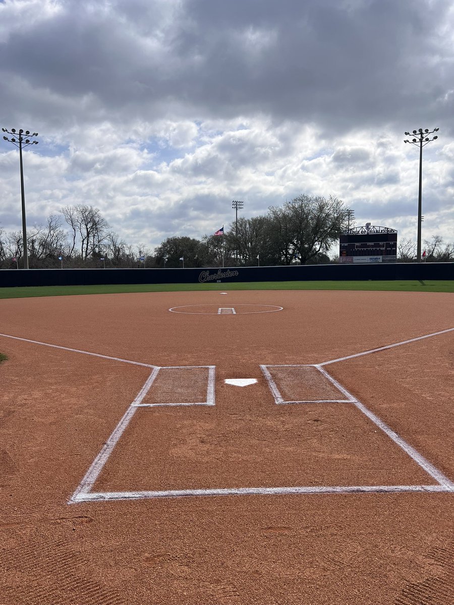 CofC_GameDayOps's tweet photo. We are back in action at Patriots Point! 

🥎: @CofCSoftball vs Canisius (Doubleheader) 
⏰: First Game @ 12 PM
🏟️: Gates open @ 11 AM 
👜: Clear Bag Policy 
🌭: Ballpark Favorites 
📺: FloSports 

#comeCus 🌴 https://t.co/SBV6Xjq4Ia