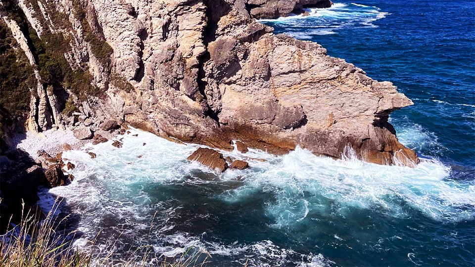 Beautiful Coastal Landscape - Relaxing Piano Music | Video Link: youtu.be/fKdgBh-PoJk 
Please support me by pressing like 👍 (if you like video), share, and subscribe to my YouTube channel. Thank you🙂 #coast #coastal #ocean #sea #Travel #landscape #Scenery