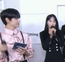 cherrygenes's tweet photo. following the trend tapi versi ceweknya yang dibelakang!! #stevanna #soochae https://t.co/h7MpQAOr4h