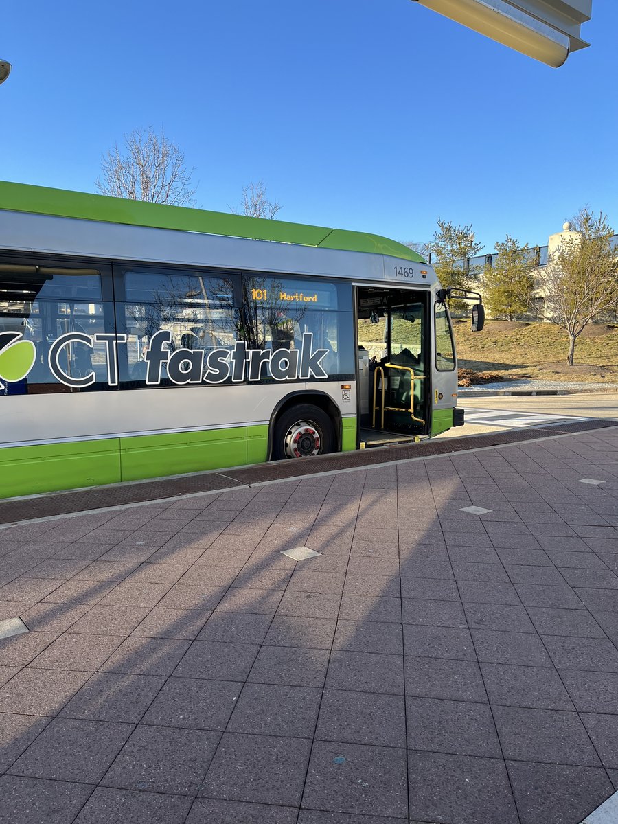 It's this simple: doors open, you ride. 🚎 🚌

#CTfastrak #PublicTransportation #TransitIsATrip #CTvibe #Connecticut