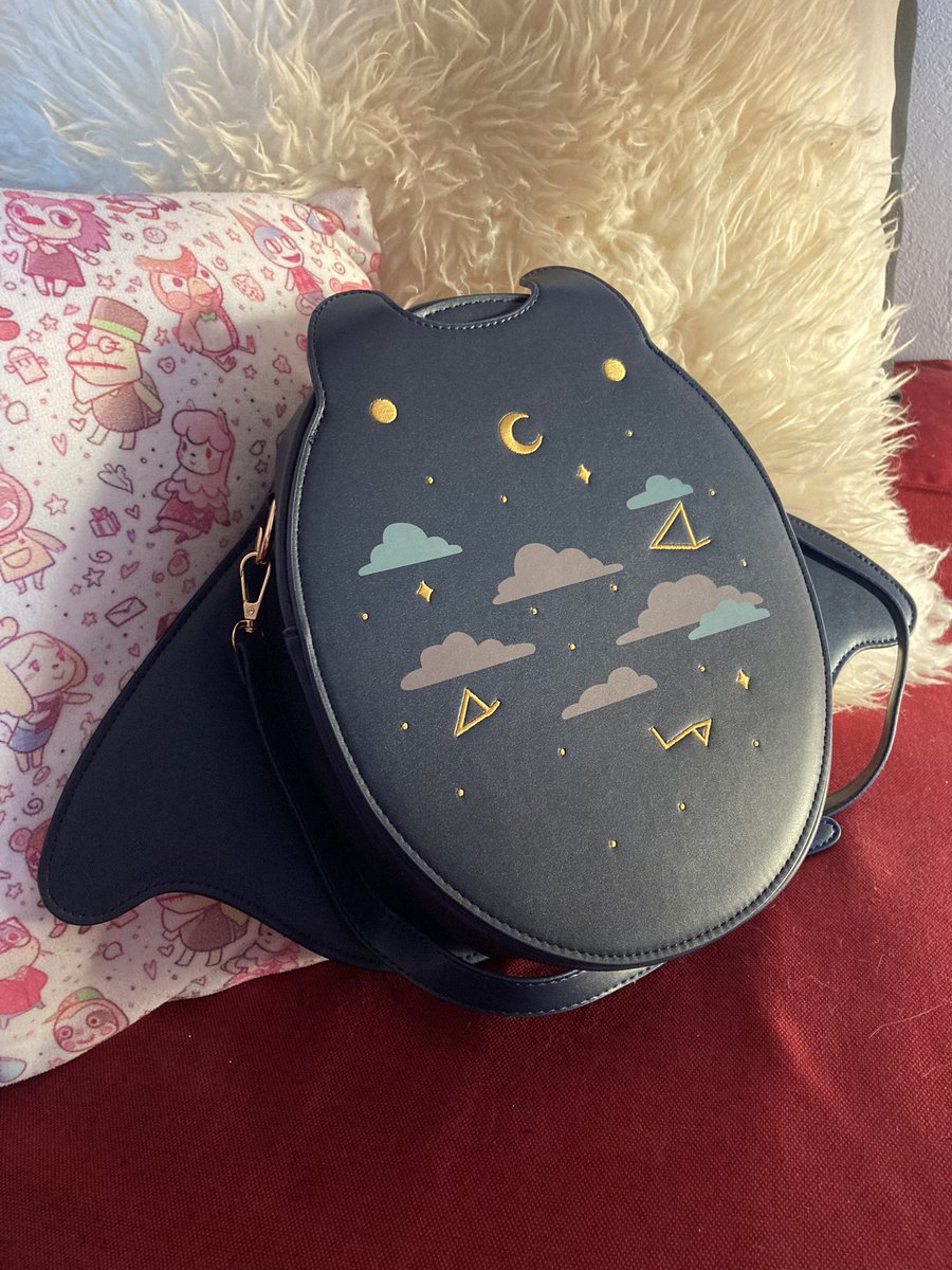 iTroude's tweet photo. My mantaray backpack arrived! It was rly worth the wait. 🙂
@leikya_ https://t.co/LyDQcDzx6D