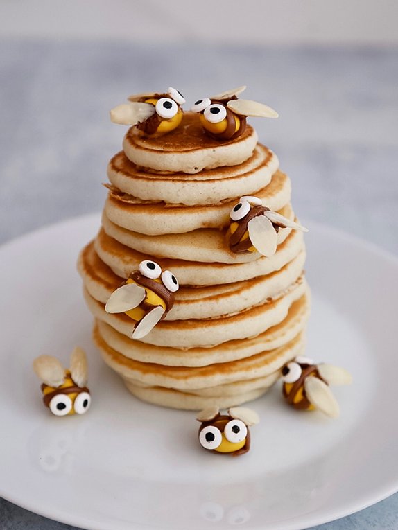 BeeswaxFoodWra1's tweet photo. Habee Pancake Day 😘🥞

What's YOUR favourite topping?  Mine is pure, local honey splashed with fresh lemon juice 🤤🤤🤤🐝🐝

#bees #honey #Pancakes #PancakeDay2023 https://t.co/J8zZXVoDcO