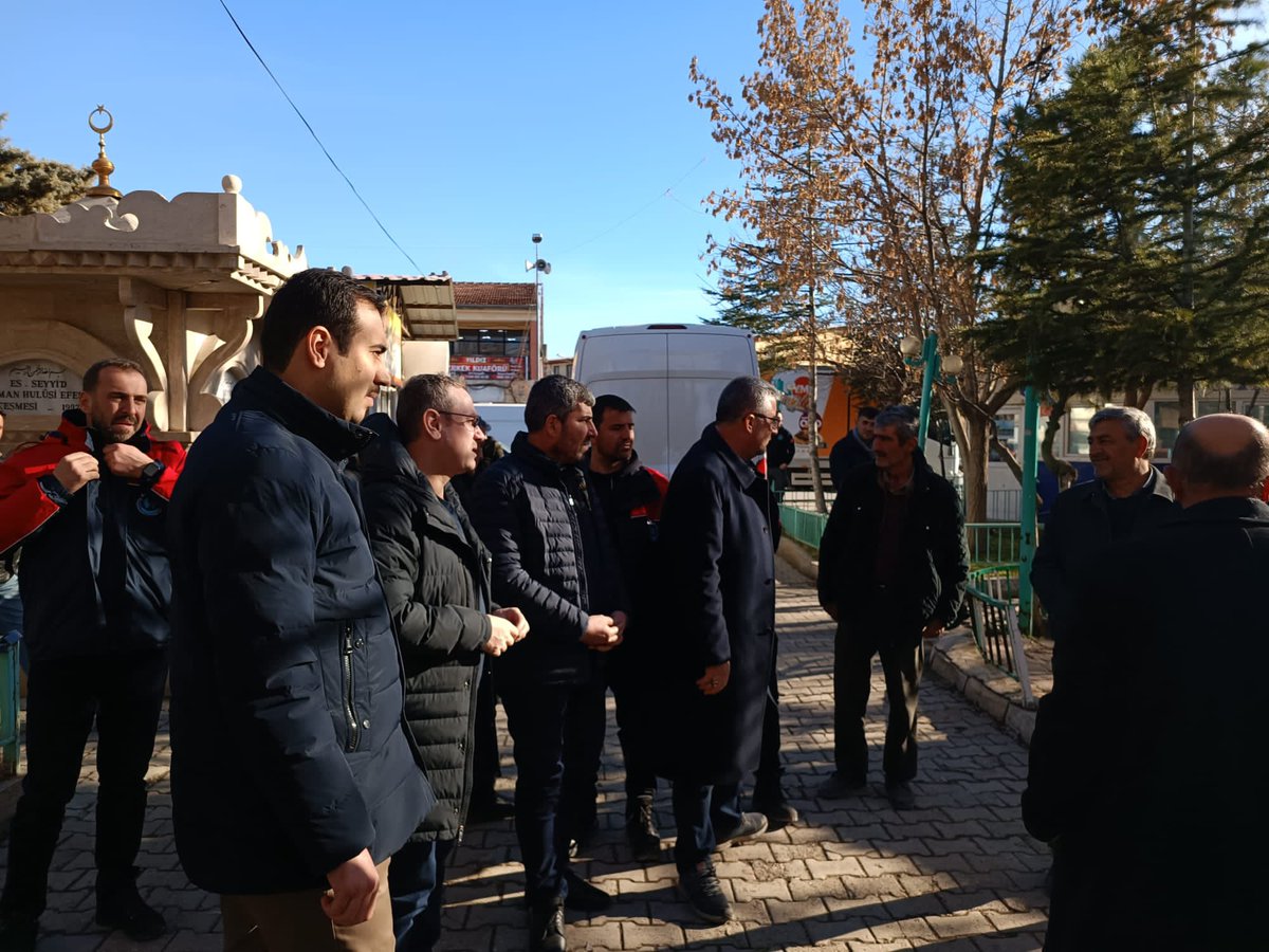 Feyat_ASYA's tweet photo. Başakşehir Belediye Başkanımız @yasinkartoglu ile birlikte Malatya’nın Darende ilçesindeyiz. İlçe Belediye Başkanımız İsa Özkan ile Darende’nin deprem felaketi sonrası genel durumunu değerlendirdik. https://t.co/OrFKWOi49j