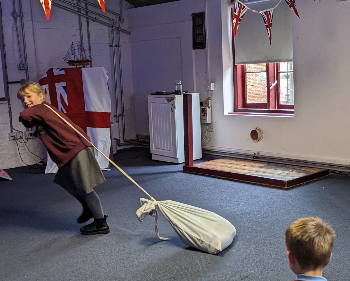 AlburghCE's tweet photo. #SeedlingsClass enjoyed a visit to the @timetidemuseum in Great Yarmouth today. We found out what it would be like to be explorers in the #Antarctic, as part of our topic 'Come fly with me!'. @DimensionsCC #chilly #Penguins #expedition https://t.co/cJFu80AGsK