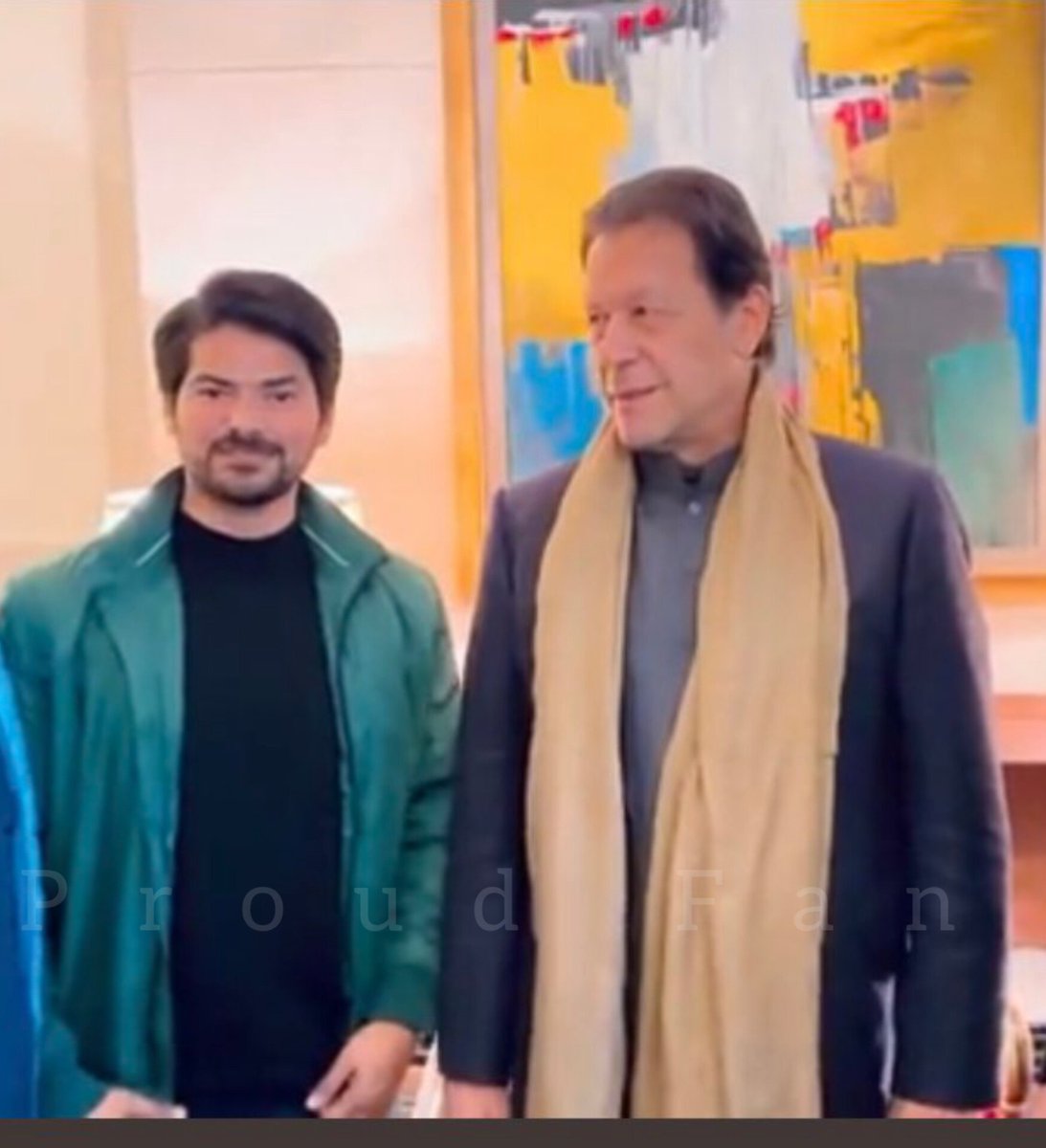 SaraKhanIK143's tweet photo. Congratulations bro 450k fallowers  in Tweeter 🙌🙌👏♥️♥️😇😇 best brother ♾️ my most favorite Parsons in my life ❤️❤️❤️❤️ you are the best and Allah AP ko bahot success de AMEEN 🤲♥️♥️♥️♥️♥️
@AbdulqadirARY #abdulqadiary #ARYNews 
#Brotherforever ❤️❤️❤️❤️ https://t.co/DthMY3n8sD