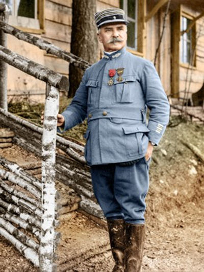 davidsaforcada's tweet photo. 21 février,début de la bataille de #Verdun. La situation sera sauvé par le sacrifice du colonel #Driant et par les prises de décisions du général #deCastelnau. #Joffre totalement absent et #Petain aux fraises ... https://t.co/WalA6r1EoP