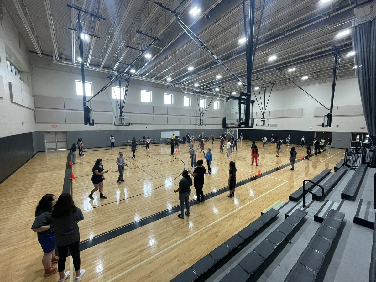 coach_torres2's tweet photo. Tell me it's impossible to manage and get 58+ students involved/engaged in class.
Here is your impossible.
#PeTheBestSubject
@CoachDivaDay @c_hernandez20 @christinarg2289 @casey9elizabeth @ecisdhpe https://t.co/VlbL5rfmzF
