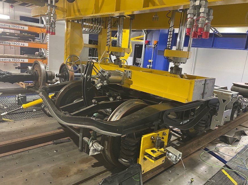 NTARail's tweet photo. Yesterday, our Business Development team visited Paul Allen at the University of Huddersfield to discuss any potential areas for collaboration within the education and skills department. Thank you for giving us the opportunity to view your amazing facilities!

#education https://t.co/lf9ZjCRZzK