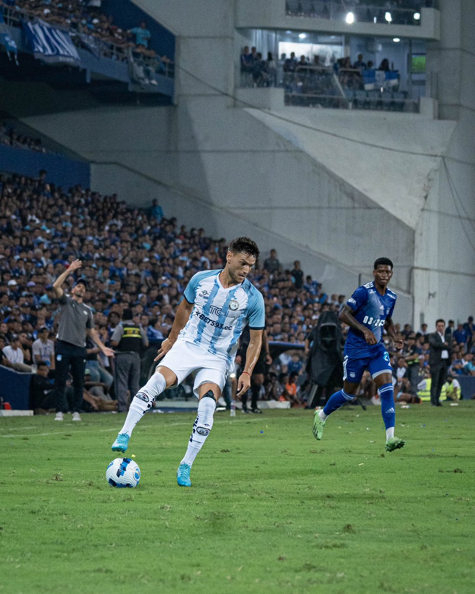 RenatoCesar16's tweet photo. ⏳ Se viene lo lindo! Vamos con todo @GuayaquilCityFC 🤜🏼🤛🏼 https://t.co/R3dcvLKPrg
