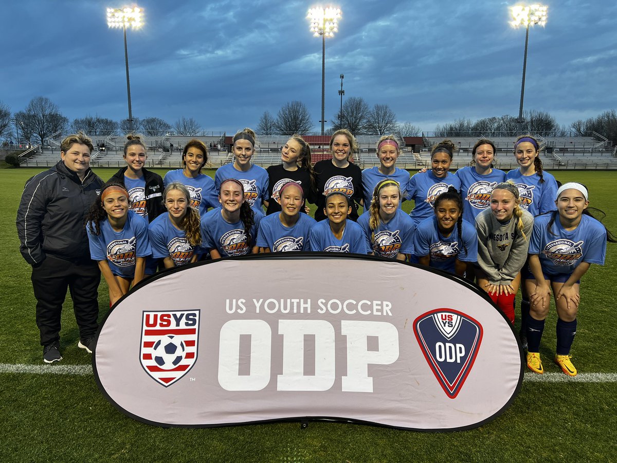 eminaz10's tweet photo. Loved coaching my 07G in this interregional…they were total bosses going 3-0 with 0 GA!! Also, really enjoyed working with one of the 06G pool teams! #ilodp #toptalent #odpinterregional  #ballers https://t.co/Go9Im7jlys