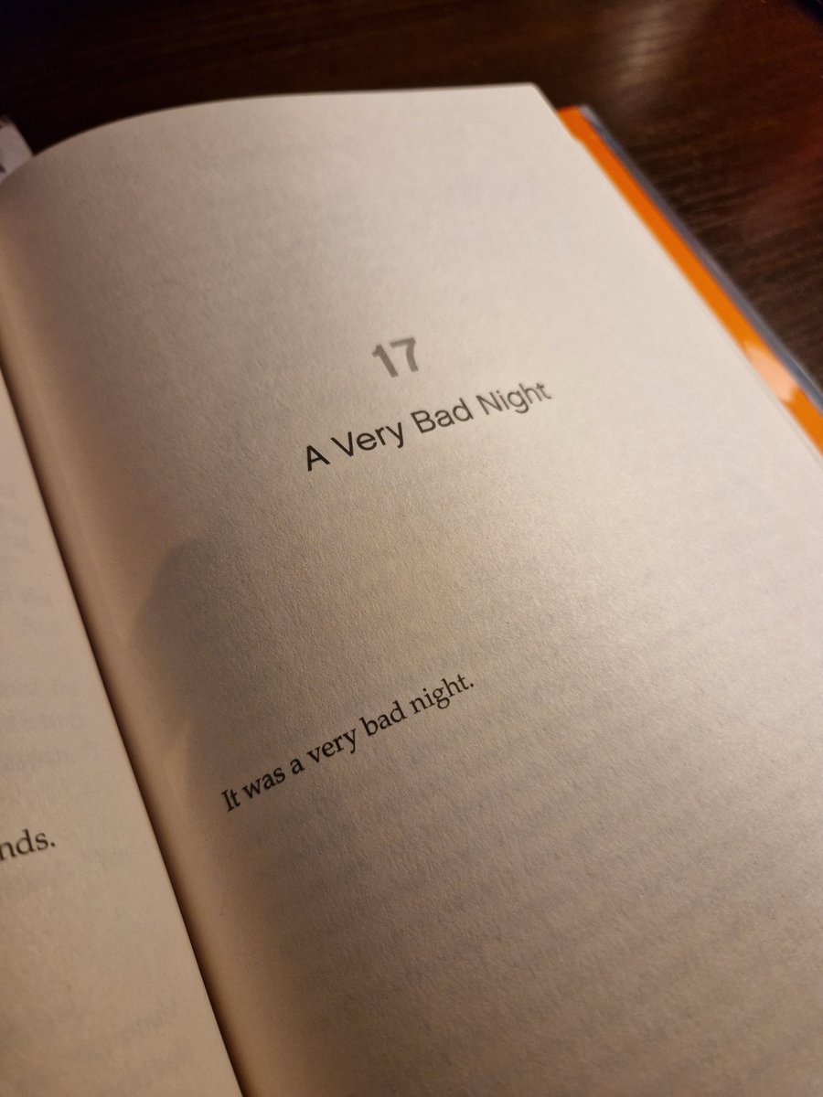 TrimbyTt's tweet photo. Yes! @GreggHurwitz I freakin' LOVE one sentence chapters! Love it https://t.co/aH0K2a7k1O