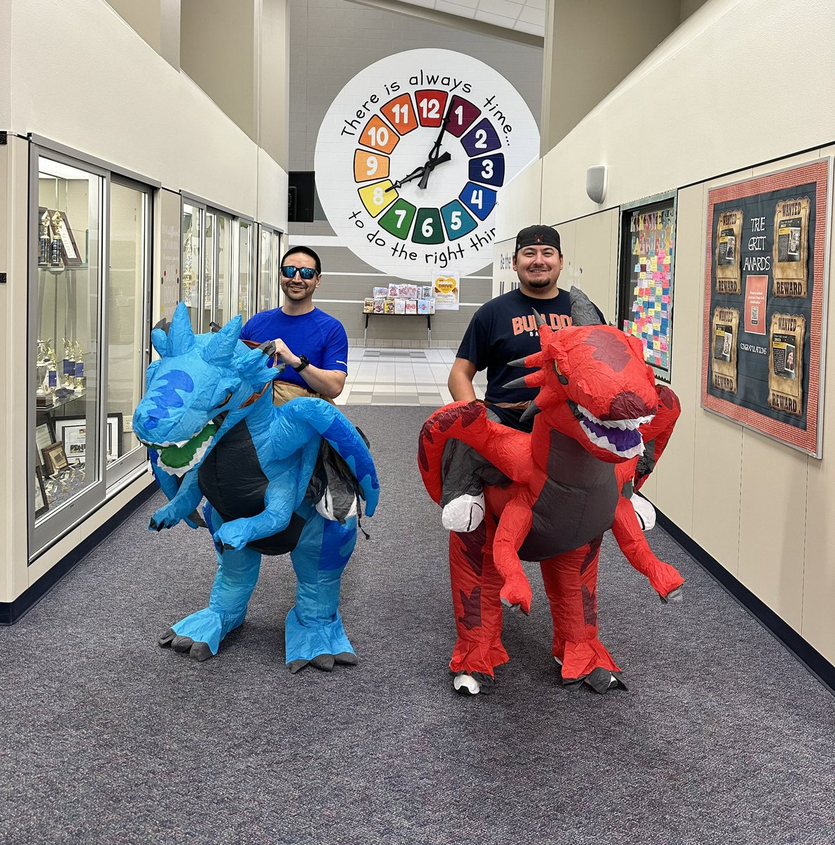 Here’s what fun at school looks like when you have the world’s best coaches <a href="/EddinsElem/">Eddins Elementary</a>! <a href="/DPuente6/">Coach Puente</a>