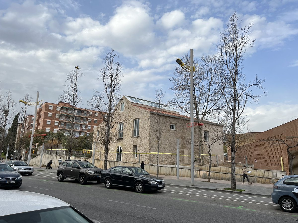 joseangel_bcn's tweet photo. @martamasies @ArxiuHistoric9B @CanValent @CanVerdaguer @patrimoni_arq No se si has tornat a parlar de #canvalent. Per si de cas, et deixo un parell de fotos de la pseudo-rehabilitació. Que en penses? https://t.co/0tL3GRfglA