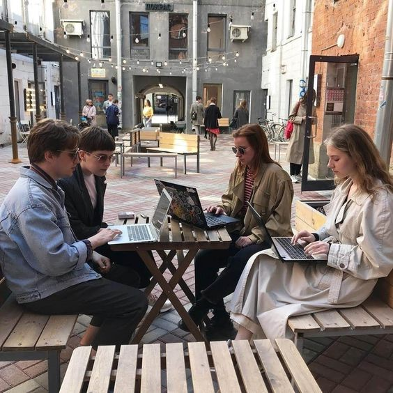 pilatesgirly's tweet image. study dates in cute cafes, in nice libraries, and on your kitchen counter