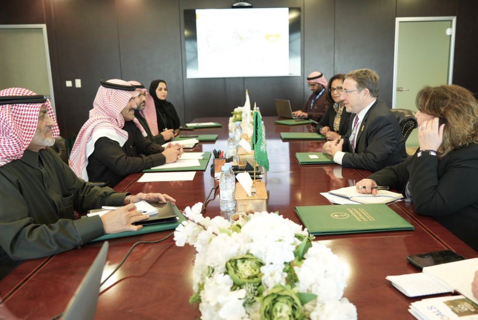 UNDPArabStates's tweet photo. In his meeting w @mohdsalj, KSA Ambassador to #Yemen &amp; Supervisor Gen of Saudi Development &amp; Reconstruction Program for #Yemen @SaudiDRPY today @UNDP administrator @Asteiner expressed gratitude for continued support to @UNDP development efforts in #Yemen #RIHF https://t.co/Y6cWJfZfDB