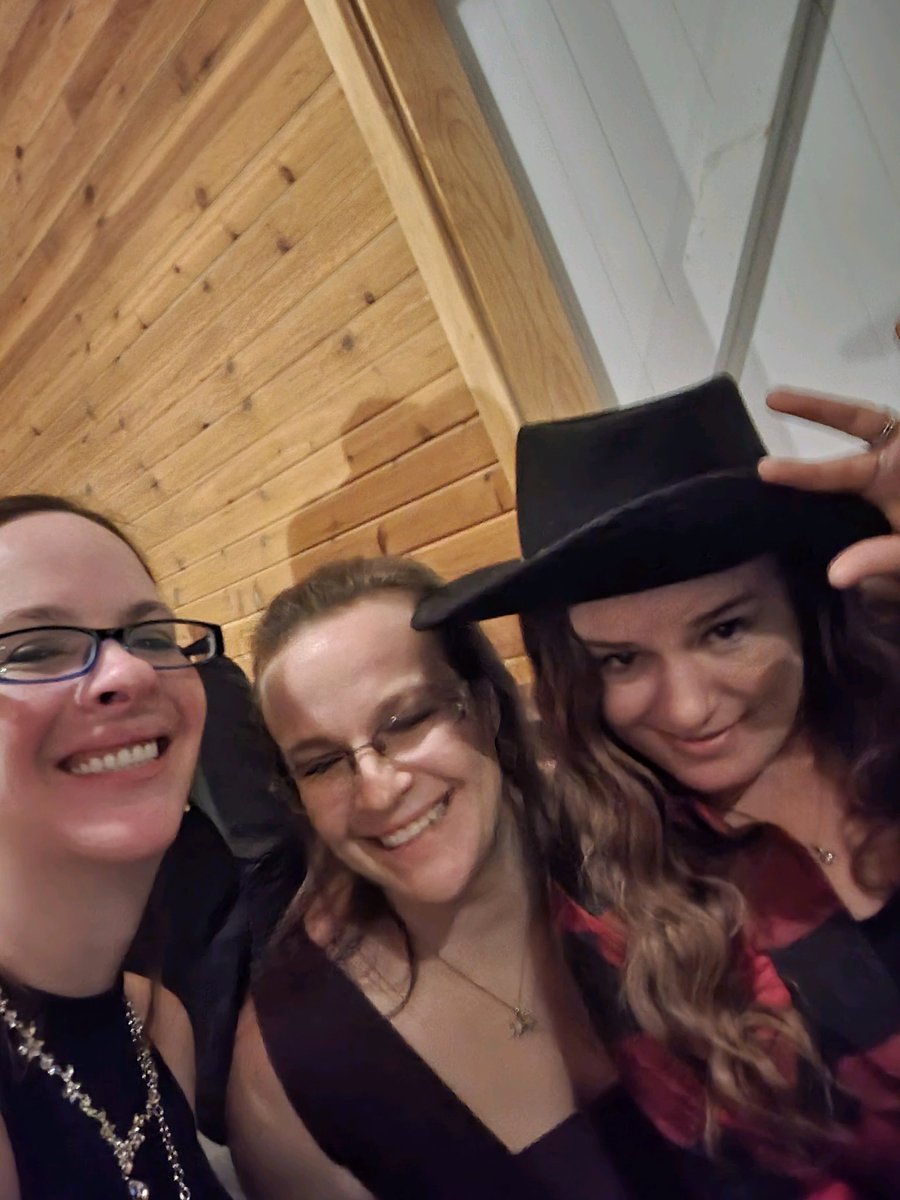 FusionHCS's tweet image. Pt. 3 Fusion Casino Night! 🎰 We had so much fun celebrating casino style with black tie and western attire. Good food, and good memories. Never a dull moment with the team here at Fusion 🤠🎊 #notrealgamblingdontworry #casinonight #bestteam #fusionhcs #partyneverstops