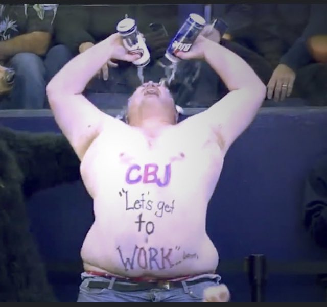 OrigsFan1's tweet photo. Me CRUSHING it at the @CopOrigs22 game the other night
#GetRowdy #TheTin #OrigsNation #PourSomeSugarOnMe https://t.co/uaoGAkJRRP