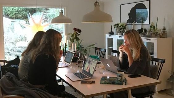 pilatesgirly's tweet image. study dates in cute cafes, in nice libraries, and on your kitchen counter