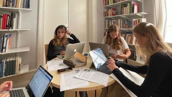 pilatesgirly's tweet image. study dates in cute cafes, in nice libraries, and on your kitchen counter