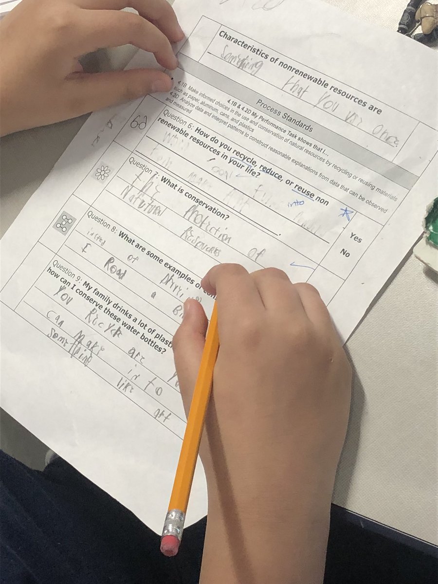 MsKAlexander_'s tweet image. Love using technology to express our learning! Today 4th grade @VickeryES we are using Voice Memo to explain all about Natural Resources and Conversation. @LISDScience #LISDScience