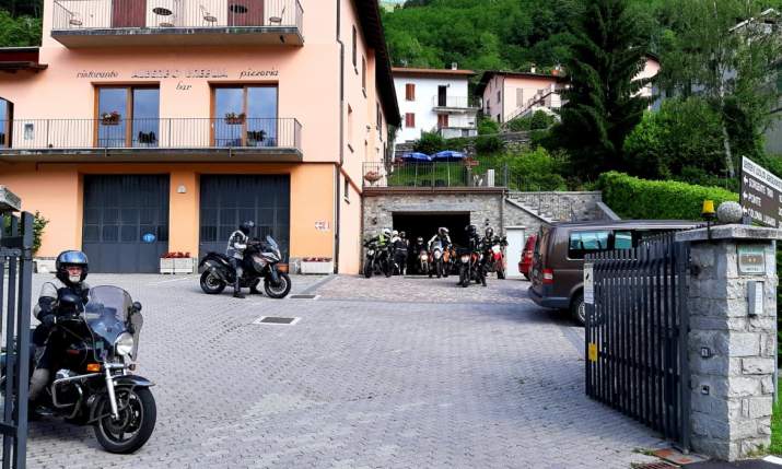bikershotel's tweet image. bikershotel.it/hotel/ALBERGO-…

ALBERGO BREGLIA, Plesio
Albergo per bikers - Prezzi a partire da: € 35,00
Siamo un albergo a conduzione famigliare perciò la nostra clientela è seguita in modo scrupoloso in ogni sua esigenza.

#motovacanza #hotelpermotociclisti #plesio #lombardia