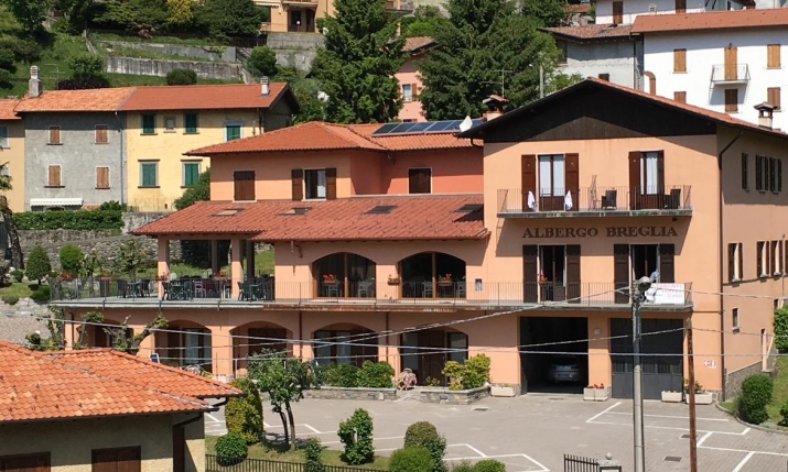 bikershotel's tweet image. bikershotel.it/hotel/ALBERGO-…

ALBERGO BREGLIA, Plesio
Albergo per bikers - Prezzi a partire da: € 35,00
Siamo un albergo a conduzione famigliare perciò la nostra clientela è seguita in modo scrupoloso in ogni sua esigenza.

#motovacanza #hotelpermotociclisti #plesio #lombardia