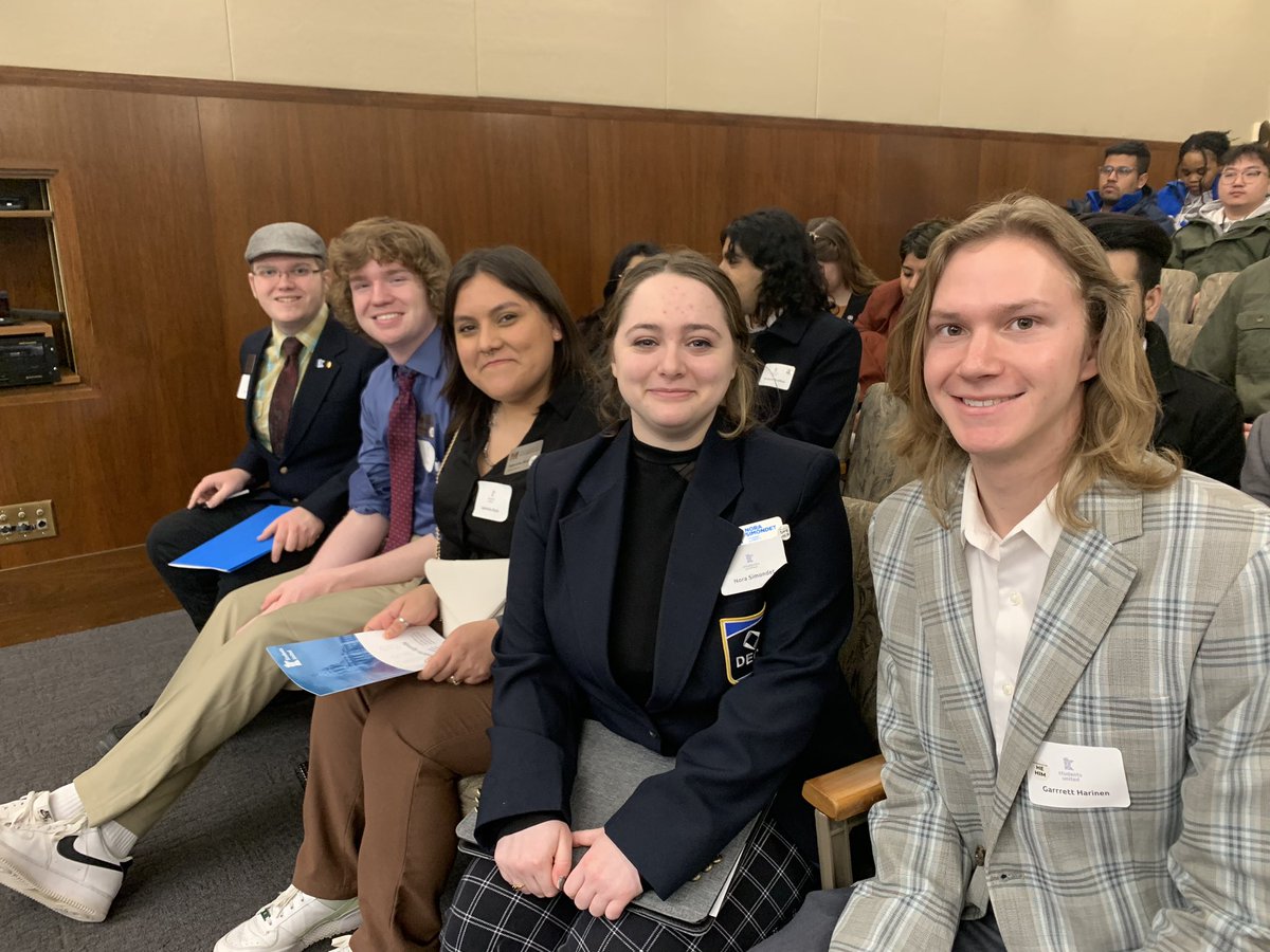 PrezBlackhurst's tweet photo. Proud to see @MSUMoorhead students advocating for @MinnStateEdu and higher education at the MN State Legislature! #DragonsLead #MNLeg https://t.co/zGQeQf6t2L