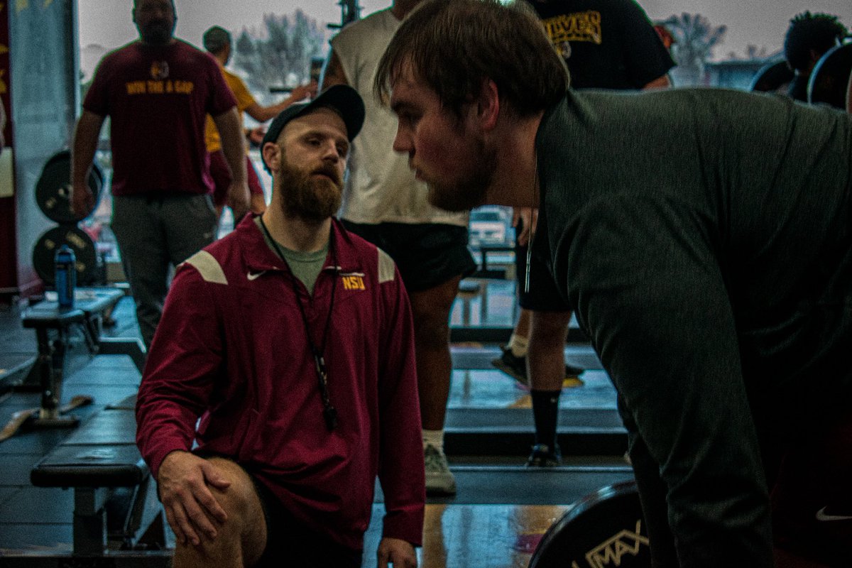 Northern State Football🐺 🏈 tweet media