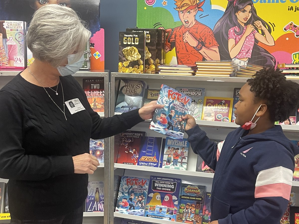 selschools's tweet photo. Thank you to our many community partners including @SouthEuclidLIVE Mayor Welo, Police and Fire Departments and @NotreDameOhio for supporting last week's #Rland Scholastic Book Fair!
Learn more at https://t.co/Wh4rEjdSye.
@Rland_marshall https://t.co/F8pzYGUYTu
